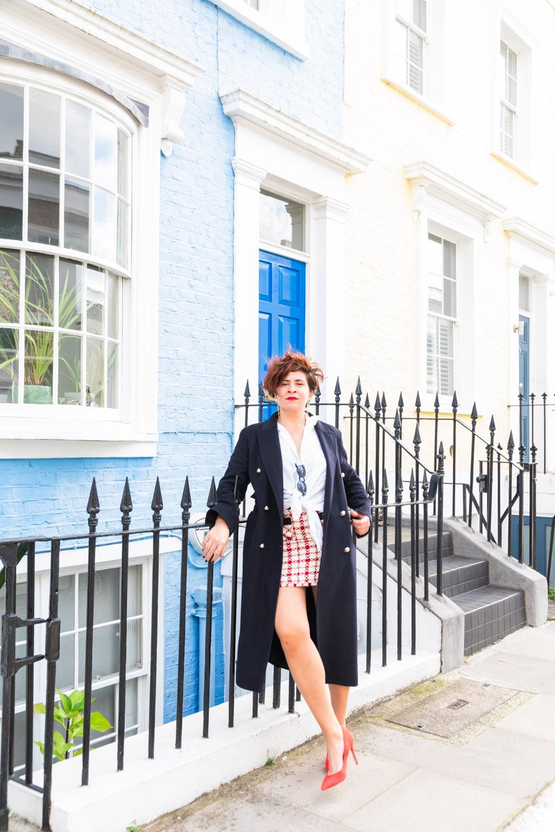 Stylish woman in a vibrant urban setting. London Portrait Photoshoot in London Notting Hill